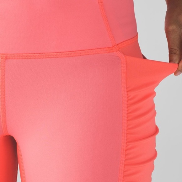 Lululemon Speed Track Short Grapefruit - Picture 4 of 7